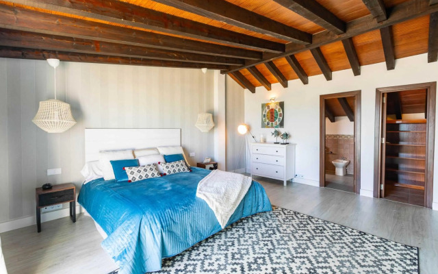 Stylish 5-Bdrs Duplex/Penthouse - Heart Of P.Banus