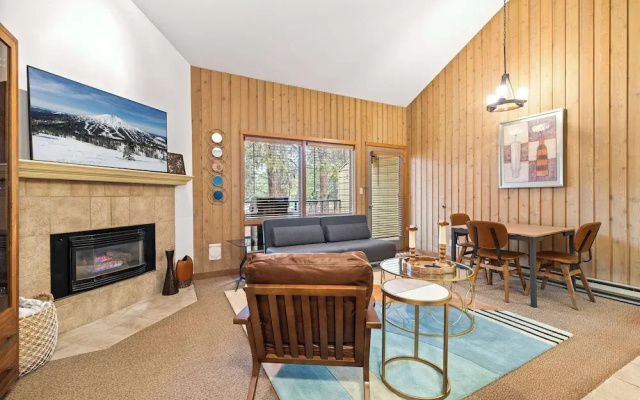 Scenic 1 Bedroom W/loft at Mount Bachelor Resort!