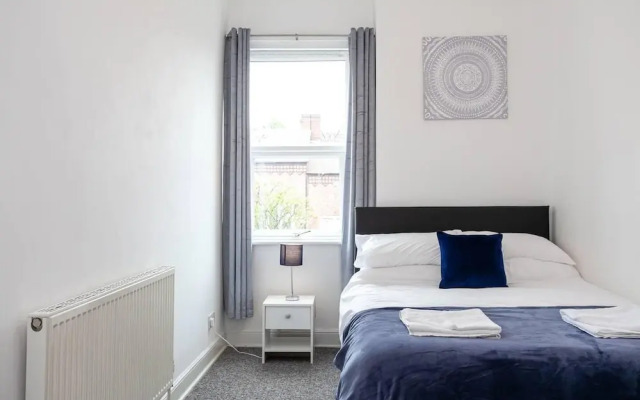Stay Comfortable-city Centre-spacious 4 Bed House!