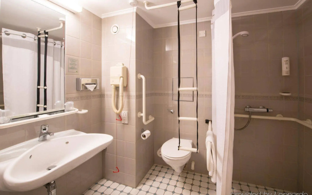 Holiday Inn Northampton by IHG