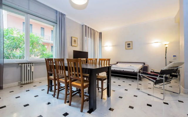Spacious flat with Balcony