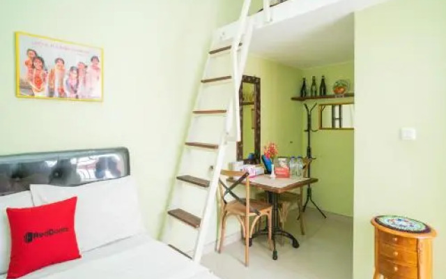 RedDoorz near Suncity Mall Sidoarjo