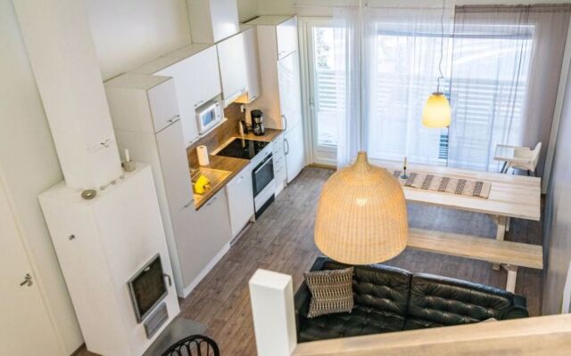 Skivillas 78 ukkohalla (1)
