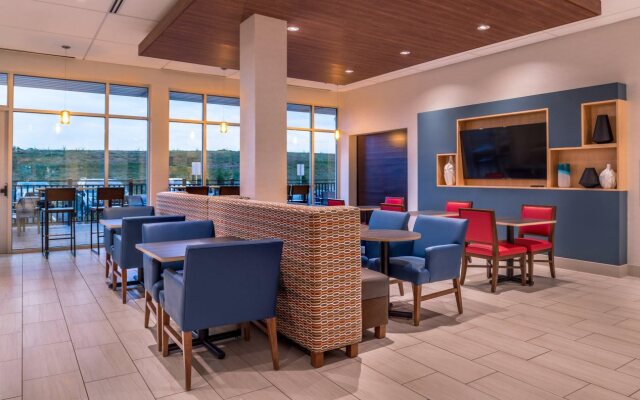 Holiday Inn Express & Suites Farmville by IHG