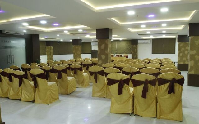 Hotel Mercury Residency