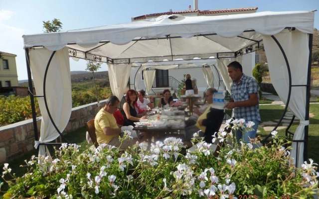 Adacayi Hotel