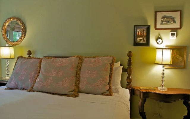 Hilltop Inn
