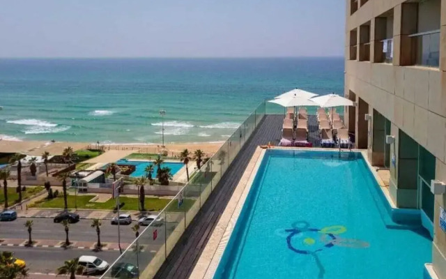 1201 GO to Bat Yam Center