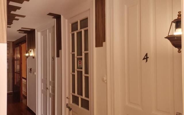 1920s Rooms