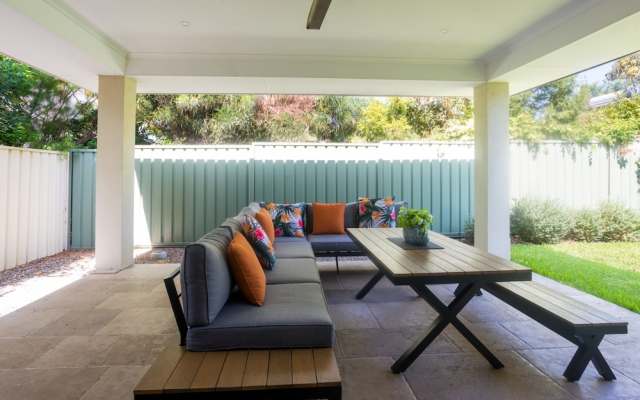 Spacious 4 Bedroom Family Home With Patio and BBQ