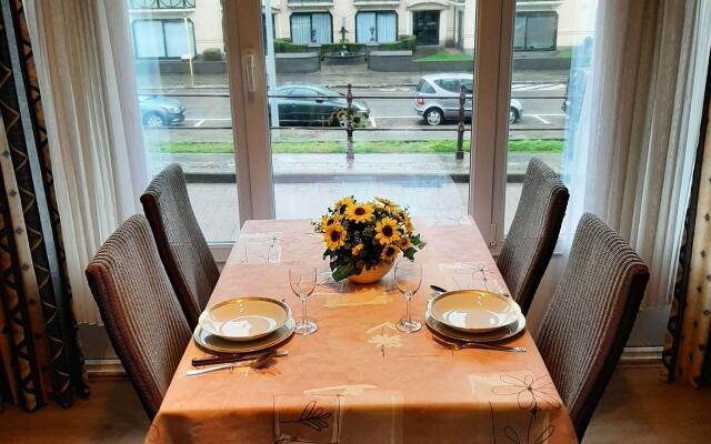 Snug Apartment in Wenduine near Sea