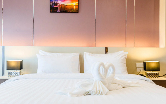 USABAI Riverside Boutique Hotel