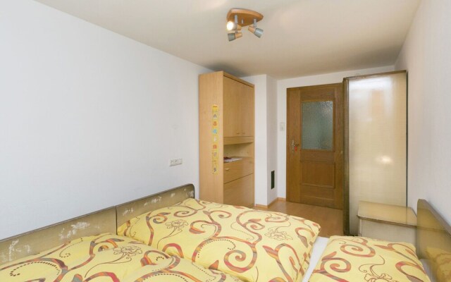Splendid Apartment in Uderns near Hochzillertal Ski Area