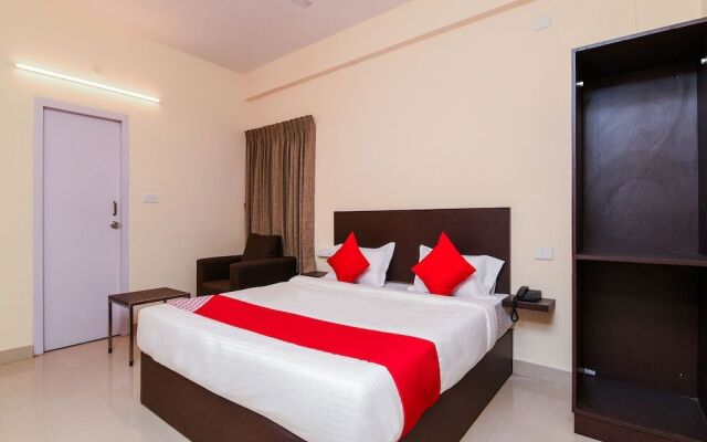 Oyo 22782 Akshara Suites