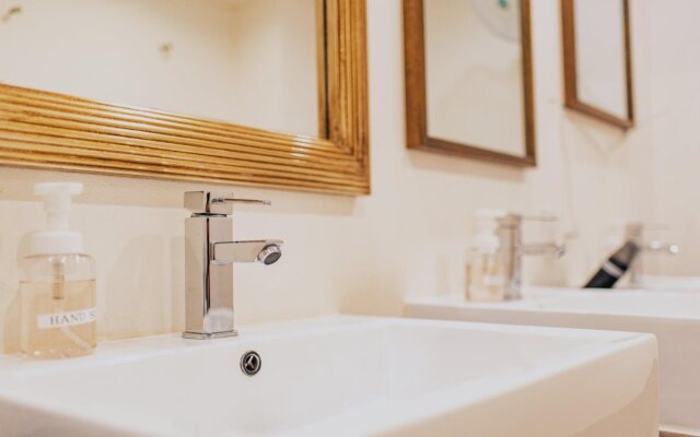 Ark Guest House Namba - Hostel