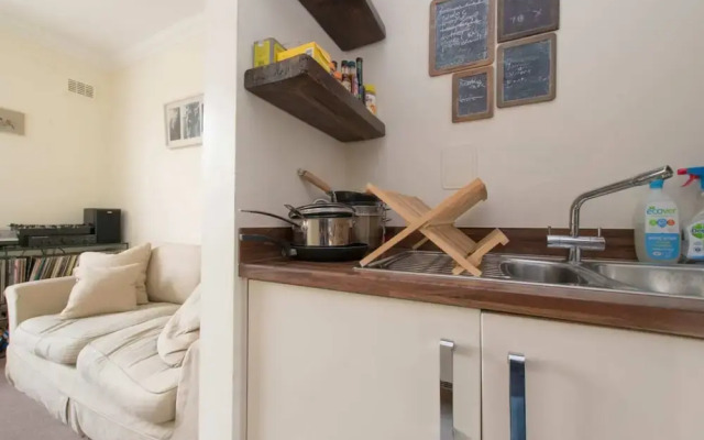 Unique and Cozy 1 Bed Flat in Dalston