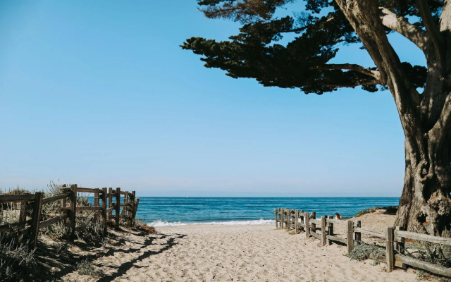 The Inn at Del Monte Beach
