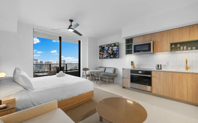 Panoramic City Views Studio in Miami