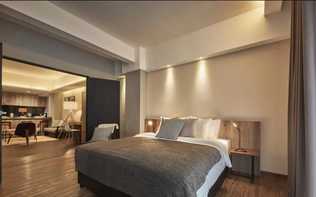 Tropics Eight Suites
