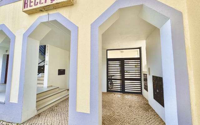 Vilamoura Central 11 With Pool by Homing