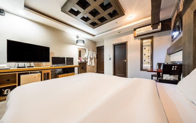 Suwon Rose Hotel