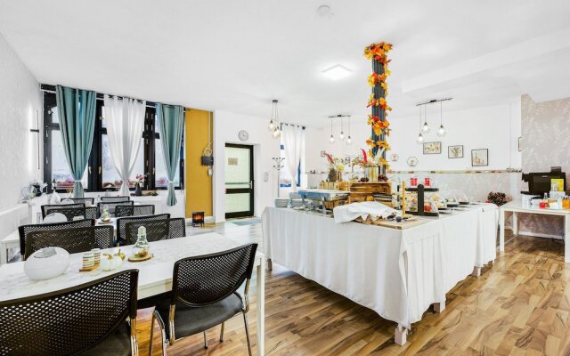 Hotel Phoenix