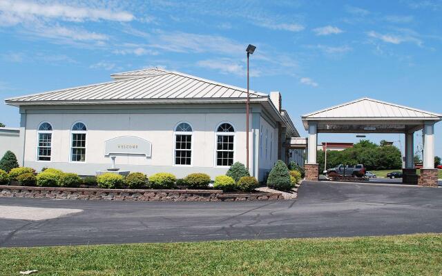 Travelodge by Wyndham Watertown