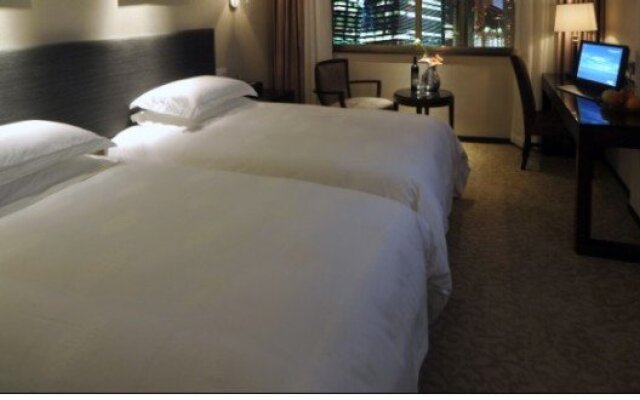 Yiwu Byland World Hotel