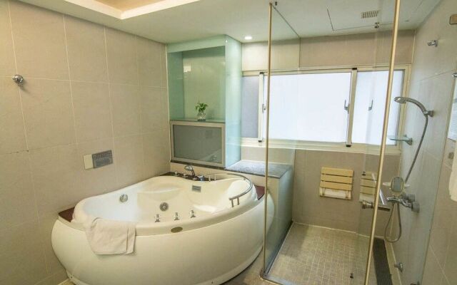 Katherine Plaza Hotel