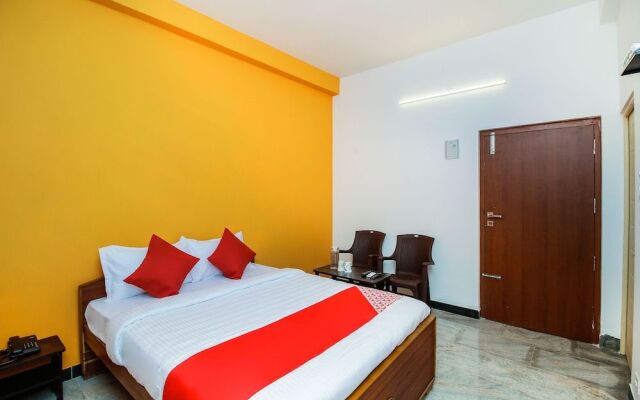 Oyo 37217 Hotel Cresant Park