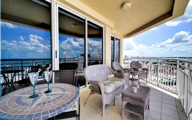 Mandalay Beach Club 1003