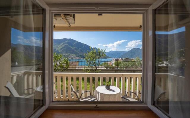 3M - Stylish studio apartment with terrace