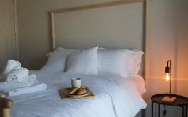 Cozy 1-bedroom apartment in Dubai South with Pool