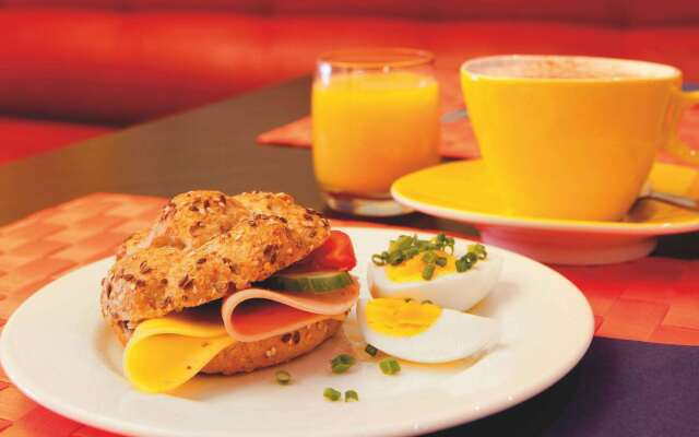 Vienna House Easy by Wyndham Rostock