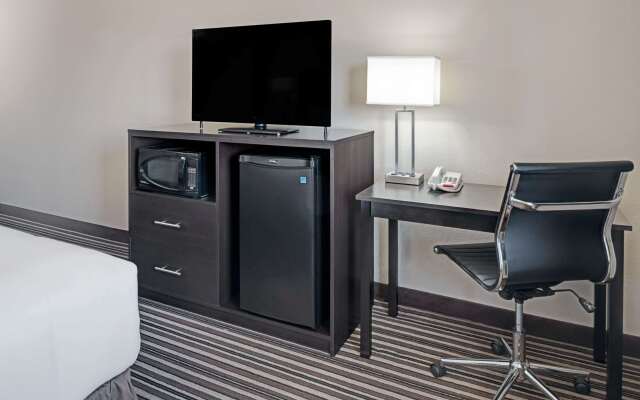 Super 8 by Wyndham Omaha I-80 West