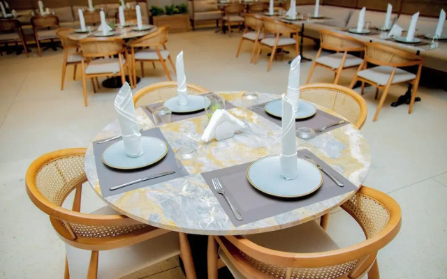 New Amaan Hotel