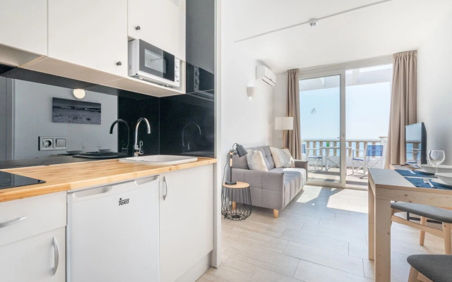 Orange Colom Seaside Apartments