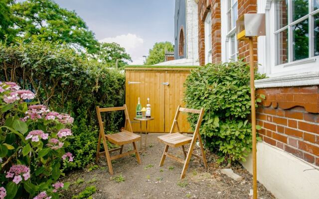 Stylish Deptford 2 Bed Apartment