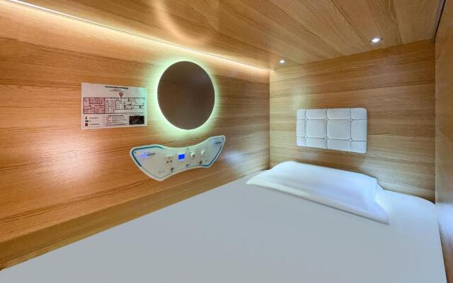 Airone Capsule Hotel