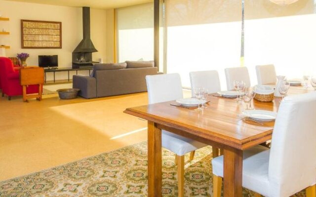 Liiiving In Caminha - Lawny Pool House