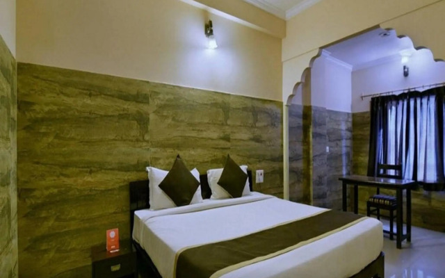 Paramount Hotel