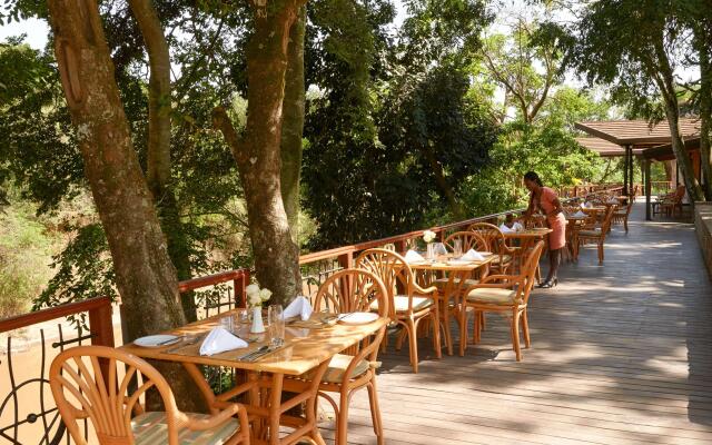 Fairmont Mara Safari Club