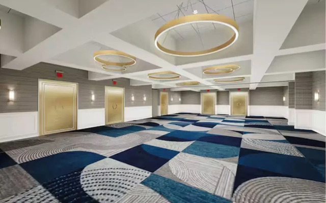 DoubleTree by Hilton Clarksville Riverview