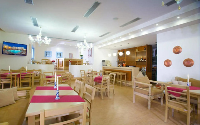 Perigiali Hotel