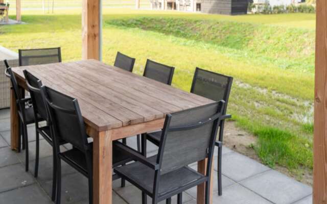 Holiday Home in Scherpenisse With Garden