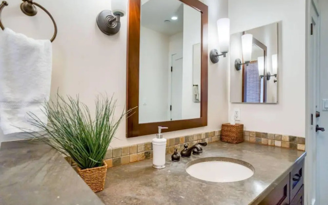 Aina Nalu by Coldwell Banker Island Vacations