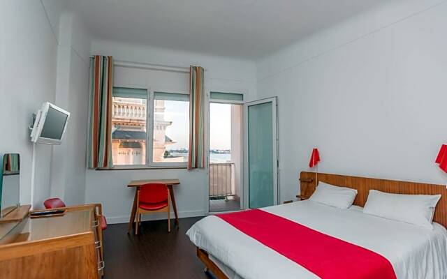 Hotel Le Trident Thyrsé