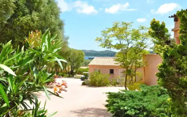 Hotel Maora Village