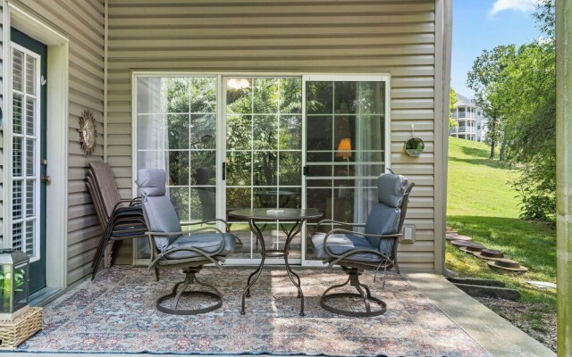 Tranquility Hills - Holiday Hills Branson - Golf Resort - Outdoor Pools