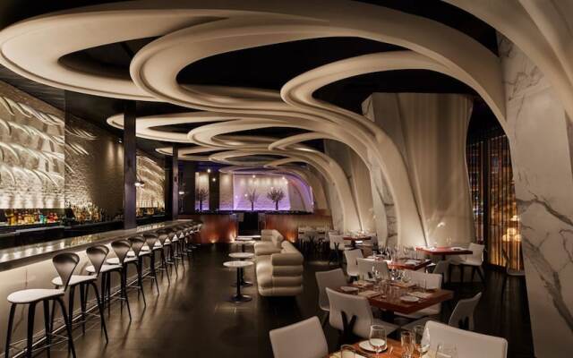 Amazing Suites In Yorkville